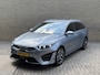 Kia Ceed Sportswagon 1.6 GDI PHEV ExecutiveLine | Lederen bekleding | Trekhaak afneembaar | Adaptieve cruise | Lane assist | Navigatie | Apple CarPlay | Keyless | LED | DAB | Stoelverwarming&koeling | Stuurverwarming | 17 inch velgen | Camera | Elektrische achterklep | Volledig onderhouden