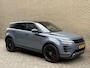 Land Rover Range Rover Evoque 1.5 P300e AWD R-Dynamic HSE | Panoramadak | Meridian audio | Lederen bekleding | 20 inch velgen | Adaptieve cruise | Head up | Dodehoekdetectie | Stoelverwarming&ventilatie | Stuurverwarming | Apple CarPlay | LED | DAB | Keyless | Elektrische achterklep | Dealeronderhouden