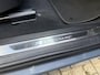 Land Rover Range Rover Evoque 1.5 P300e AWD R-Dynamic HSE | Panoramadak | Meridian audio | Lederen bekleding | 20 inch velgen | Adaptieve cruise | Head up | Dodehoekdetectie | Stoelverwarming&ventilatie | Stuurverwarming | Apple CarPlay | LED | DAB | Keyless | Elektrische achterklep | Dealeronderhouden