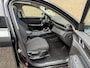Lynk & Co 01 1.5 PHEV 261pk | Blackline | 360 camera | Trekhaak afneembaar | Panoramadak | Navigatie | Apple CarPlay | Adaptieve cruise | Stoelverwarming | Infinity sound | Keyless | LED | DAB | Elektrische achterklep | Volledig onderhouden | NAP Origineel Nederlandse auto
