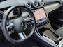 Mercedes-Benz C-klasse 300 e AMG Line | Sfeerverlichting | Half leder | 360 camera | Navigatie | Apple CarPlay | Stoelverwarming | Dodehoekdetectie | 18 inch AMG velgen | LED | DAB | Keyless | Elektrische achterklep | Volledig onderhouden