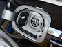 Mercedes-Benz C-klasse 300 e AMG Line | Sfeerverlichting | Half leder | 360 camera | Navigatie | Apple CarPlay | Stoelverwarming | Dodehoekdetectie | 18 inch AMG velgen | LED | DAB | Keyless | Elektrische achterklep | Volledig onderhouden