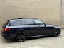 Mercedes-Benz C-klasse Estate 180 Business Solution AMG | Panoramadak | Trekhaak elektrisch wegklapbaar | Distronic | Camera | Sportstoelen | Lederen bekleding | Stoelverwarming | Navigatie | Apple CarPlay | 19 inch velgen | Sfeerverlichting | Elektrische achterklep | LED | Volledig dealeronderhouden