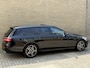 Mercedes-Benz E-klasse Estate 300 e 320pk Avantgarde AMG Line | Elektrisch wegklapbare trekhaak | Schuif/kanteldak | 360 camera | Widescreen | Sfeerverlichting | Apple CarPlay | Stoelverwarming | Elektrische achterklep | Volledig onderhouden