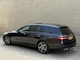 Mercedes-Benz E-klasse Estate 300 e 320pk Avantgarde AMG Line | Elektrisch wegklapbare trekhaak | Schuif/kanteldak | 360 camera | Widescreen | Sfeerverlichting | Apple CarPlay | Stoelverwarming | Elektrische achterklep | Volledig onderhouden