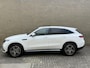 Mercedes-Benz EQC 400 4MATIC AMG Line 80 kWh | 94% SOH | Open dak | Trekhaak wegklapbaar | Camera | Navigatie | Cruise control | Climate control | Apple CarPlay / Android Auto | Sfeerverlichting | 19 inch velgen | Stoelverwarming | Volledig dealeronderhouden!