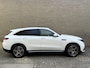 Mercedes-Benz EQC 400 4MATIC AMG Line 80 kWh | 94% SOH | Open dak | Trekhaak wegklapbaar | Camera | Navigatie | Cruise control | Climate control | Apple CarPlay / Android Auto | Sfeerverlichting | 19 inch velgen | Stoelverwarming | Volledig dealeronderhouden!