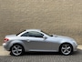 Mercedes-Benz SLK 350 V6 272pk | Automaat | Leder | Airscarf | Stoelverwarming | Elektrische kap | Cruise control | Navigatie | Sportstoelen | Origineel Nederlandse auto met NAP | Volledig onderhouden
