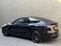 Tesla Model Y 534 PK Performance AWD 75 kWh | 90% SOH | Leder | Panoramadak | 21 inch velgen | Autopilot | Elektrische achterklep | Stoel&stuurverwarming | Camera | Navigatie | Spoiler | LED | DAB | Keyless