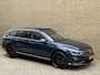 Volkswagen Passat 1.4 TSI 218pk PHEV GTE | Panoramadak | Wegklapbare trekhaak | Matrix-LED | Adaptieve cruise | Dodehoekassistent | Virtueel cockpit | Camera | Stoel&stuurverwarming | 20 inch velgen | Keyless | DAB | Apple CarPlay | Volledig onderhouden