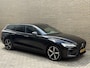 Volvo V60 2.0 T6 350 Plug-in hybrid AWD Long Range R-design | Plus Dark | Trekhaak elektrisch wegklapbaar | 360 camera | Half leder | Virtueel cockpit | Stoel&stuurverwarming | Full-LED | Keyless | DAB | Apple CarPlay | Adaptieve cruise | Pilot assist | Harman&kardon | 19 inch velgen | Memory | Elektrische achterklep | Dealeronderhouden