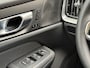Volvo V60 2.0 T6 350 Plug-in hybrid AWD Long Range R-design | Plus Dark | Trekhaak elektrisch wegklapbaar | 360 camera | Half leder | Virtueel cockpit | Stoel&stuurverwarming | Full-LED | Keyless | DAB | Apple CarPlay | Adaptieve cruise | Pilot assist | Harman&kardon | 19 inch velgen | Memory | Elektrische achterklep | Dealeronderhouden