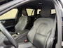 Volvo V60 2.0 T6 350 Plug-in hybrid AWD Long Range R-design | Plus Dark | Trekhaak elektrisch wegklapbaar | 360 camera | Half leder | Virtueel cockpit | Stoel&stuurverwarming | Full-LED | Keyless | DAB | Apple CarPlay | Adaptieve cruise | Pilot assist | Harman&kardon | 19 inch velgen | Memory | Elektrische achterklep | Dealeronderhouden