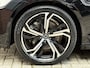 Volvo V60 2.0 T6 350 Plug-in hybrid AWD Long Range R-design | Plus Dark | Trekhaak elektrisch wegklapbaar | 360 camera | Half leder | Virtueel cockpit | Stoel&stuurverwarming | Full-LED | Keyless | DAB | Apple CarPlay | Adaptieve cruise | Pilot assist | Harman&kardon | 19 inch velgen | Memory | Elektrische achterklep | Dealeronderhouden