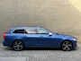 Volvo V90 2.0 D3 R-Design | Panoramadak | Trekhaak elektrisch wegklapbaar | Camera | Pilot assist | Virtueel cockpit | 20 inch velgen | LED | DAB| Apple CarPlay | Navigatie | Head up | Sportstoelen | Dodehoekdetectie | Elektrische achterklep | Volledig onderhouden