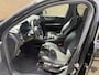 Volvo XC40 1.5 T3 163pk R-Design | Leder/alcantara | Navigatie | Cruise control | Lane assist | Virtueel cockpit | Sportstoelen | Sportstuur | Apple CarPlay | LED | Elektrische achterklep | Parkeersensoren voor&achter | Camera