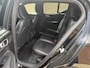 Volvo XC40 1.5 T3 163pk R-Design | Leder/alcantara | Navigatie | Cruise control | Lane assist | Virtueel cockpit | Sportstoelen | Sportstuur | Apple CarPlay | LED | Elektrische achterklep | Parkeersensoren voor&achter | Camera