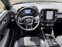 Volvo XC40 1.5 T3 163pk R-Design | Leder/alcantara | Navigatie | Cruise control | Lane assist | Virtueel cockpit | Sportstoelen | Sportstuur | Apple CarPlay | LED | Elektrische achterklep | Parkeersensoren voor&achter | Camera
