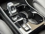 Volvo XC40 1.5 T5 262pk Recharge | Lederen bekleding | Trekhaak wegklapbaar (1800kg trekgewicht) | 19 inch velgen | Camera | Apple CarPlay | Navigatie | Cruise control | Stoelverwarming voor&achter | Stuurverwarming | Full-LED | DAB | Keyless | Dodehoekdetectie | Volledig onderhouden