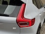 Volvo XC40 1.5 T5 262pk Recharge | Lederen bekleding | Trekhaak wegklapbaar (1800kg trekgewicht) | 19 inch velgen | Camera | Apple CarPlay | Navigatie | Cruise control | Stoelverwarming voor&achter | Stuurverwarming | Full-LED | DAB | Keyless | Dodehoekdetectie | Volledig onderhouden