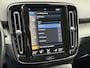 Volvo XC40 1.5 T5 262pk Recharge | Lederen bekleding | Trekhaak wegklapbaar (1800kg trekgewicht) | 19 inch velgen | Camera | Apple CarPlay | Navigatie | Cruise control | Stoelverwarming voor&achter | Stuurverwarming | Full-LED | DAB | Keyless | Dodehoekdetectie | Volledig onderhouden