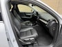 Volvo XC40 1.5 T5 262pk Recharge | Lederen bekleding | Trekhaak wegklapbaar (1800kg trekgewicht) | 19 inch velgen | Camera | Apple CarPlay | Navigatie | Cruise control | Stoelverwarming voor&achter | Stuurverwarming | Full-LED | DAB | Keyless | Dodehoekdetectie | Volledig onderhouden