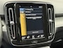 Volvo XC40 1.5 T5 262pk Recharge | Lederen bekleding | Trekhaak wegklapbaar (1800kg trekgewicht) | 19 inch velgen | Camera | Apple CarPlay | Navigatie | Cruise control | Stoelverwarming voor&achter | Stuurverwarming | Full-LED | DAB | Keyless | Dodehoekdetectie | Volledig onderhouden
