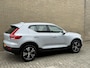 Volvo XC40 1.5 T5 262pk Recharge | Lederen bekleding | Trekhaak wegklapbaar (1800kg trekgewicht) | 19 inch velgen | Camera | Apple CarPlay | Navigatie | Cruise control | Stoelverwarming voor&achter | Stuurverwarming | Full-LED | DAB | Keyless | Dodehoekdetectie | Volledig onderhouden