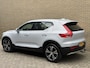 Volvo XC40 1.5 T5 262pk Recharge | Lederen bekleding | Trekhaak wegklapbaar (1800kg trekgewicht) | 19 inch velgen | Camera | Apple CarPlay | Navigatie | Cruise control | Stoelverwarming voor&achter | Stuurverwarming | Full-LED | DAB | Keyless | Dodehoekdetectie | Volledig onderhouden