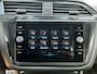 Volkswagen Tiguan 1.5 TSi 150pk R-LINE BTW-AUTO IQ-LIGHT Elek.-Trekhaak Panoramadak Navigatie Leer Adap.cruise-control