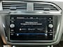 Volkswagen Tiguan 1.5 TSi 150pk R-LINE BTW-AUTO IQ-LIGHT Elek.-Trekhaak Panoramadak Navigatie Leer Adap.cruise-control