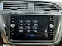 Volkswagen Tiguan 1.5 TSi 150pk R-LINE BTW-AUTO IQ-LIGHT Elek.-Trekhaak Panoramadak Navigatie Leer Adap.cruise-control