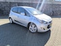Hyundai ix20 1.4i Go! Camera, 1300kg Trekhaak, Navigatie, Airco, prive glas achter, bluetooth audio.