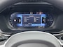 Volvo XC60 T8 Recharge Ultra Dark | 21" | Luchtvering | Geventileerd Nappa | Massagestoelen | Bowers & Wilkins | Panoramadak | Head-Up | 360 Camera | Elektr. verst. Stoelen | BLIS | Stoel/Stuur/Achterbankverwarming