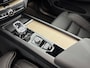Volvo XC60 T8 Recharge Ultra Dark | 21" | Luchtvering | Geventileerd Nappa | Massagestoelen | Bowers & Wilkins | Panoramadak | Head-Up | 360 Camera | Elektr. verst. Stoelen | BLIS | Stoel/Stuur/Achterbankverwarming