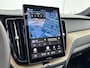 Volvo XC60 T8 Recharge Ultra Dark | 21" | Luchtvering | Geventileerd Nappa | Massagestoelen | Bowers & Wilkins | Panoramadak | Head-Up | 360 Camera | Elektr. verst. Stoelen | BLIS | Stoel/Stuur/Achterbankverwarming