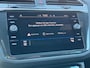 Volkswagen Tiguan 1.4TSIeHybrid/150PK R-Line Business+ · Panoramadak · Leder · Trekhaak · Camera · Apple/Android Car Play · Stoelverwarming · Dodehoeksensoren ·