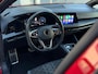 Volkswagen Golf 1.5 eTSI R-Line In/Exterieur | IQ Drive | Full LED | Sportstoelen | Camera | CarPlay | Adaptive Cruise | Climate | Navigatie
