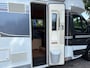 LMC H737 |CAMPER|150PK|Automaat|EURO6|cruise|airco|achteruitrijcamera|navi|2 bedden|4 zitplaatsen|koelkast|keukenblok|toilet|