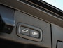 Volvo XC60 2.0 T8 Plug-in hybrid AWD Ultra Black Edition | Panoramadak | Harman/Kardon | Pilot Assist | HUD | 360 Camera | Memory Seats | Trekhaak | Stuurverwarming | Stoelverwarming V+A |