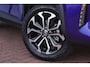 Toyota Yaris Cross 1.5 Hybrid 130 Dynamic / DEC 2025 / Winter&SafetyPakket / 10,5 Inch Scherm / METALLIC BLAUW / = NIEUW !!