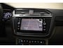 Volkswagen Tiguan 2.0 TSI 220pk 4MOTION [ Panoramadak Cruise Control Head-Up Display