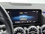 Mercedes-Benz GLA 200 Luxury Line | Machiatobeige int. | Sfeerverlichting | Dode Hoek Ass | Keyless Go | Parkeerpakket met Camera | Inclusief 24 maanden Mercedes-Benz Certified garantie voor Europa.