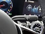 Mercedes-Benz GLA 200 Luxury Line | Machiatobeige int. | Sfeerverlichting | Dode Hoek Ass | Keyless Go | Parkeerpakket met Camera | Inclusief 24 maanden Mercedes-Benz Certified garantie voor Europa.