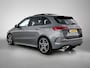 Mercedes-Benz B-klasse 180 AMG Nightpakket | Panoramadak | Stoelverwarming | Augmented Reality | LED | Parkeerpakket met Camera | Inclusief 12 Maanden Garantie.