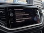 Volkswagen T-Roc 1.5 TSI 150 pk Style 7-DSG | Achteruitrijcamera | Cruise control adaptief | LED koplampen |