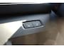 Volvo V60 2.0 B4 R-Design | Styling Kit | Harman Kardon Premium Sound | Adaptieve Cruise Control | BLIS | Parkeercamera | Standkachel | Elektrische verstelbare voorstoelen | Stoel-/Stuurwielverwarming | Navigatie |