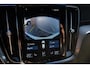 Volvo V60 2.0 B4 R-Design | Styling Kit | Harman Kardon Premium Sound | Adaptieve Cruise Control | BLIS | Parkeercamera | Standkachel | Elektrische verstelbare voorstoelen | Stoel-/Stuurwielverwarming | Navigatie |