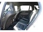 Volvo V60 2.0 B4 R-Design | Styling Kit | Harman Kardon Premium Sound | Adaptieve Cruise Control | BLIS | Parkeercamera | Standkachel | Elektrische verstelbare voorstoelen | Stoel-/Stuurwielverwarming | Navigatie |