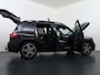 Mercedes-Benz GLB 180 Business Solution AMG | Trekhaak | Pano | Memory | Keyless